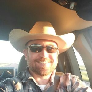 Meet your Posher, Clint