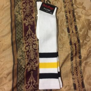 Knee high-black & yellow stripe socks