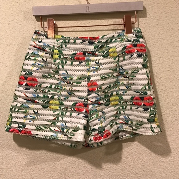 karlie Pants - Karlie floral eyelet layered shorts karlie Pants - Karlie floral eyelet layered shorts