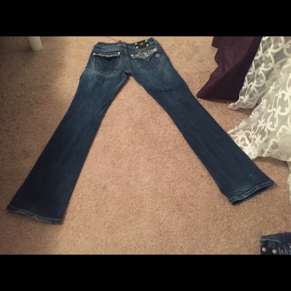 2 pairs of good condition miss me jeans . - Picture 2 of 3