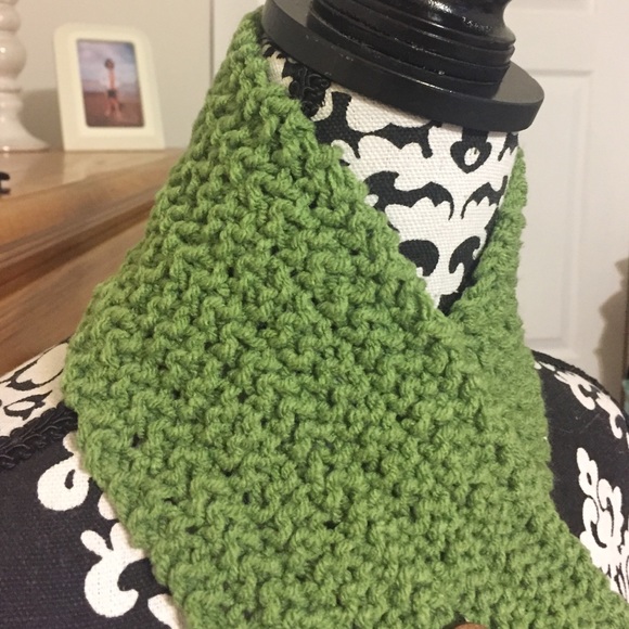 Handmade small wrap - Picture 2 of 2