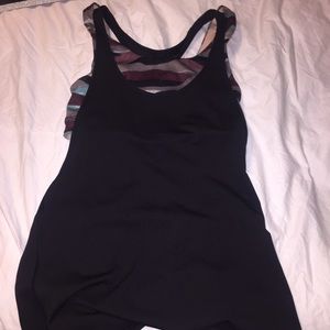 Lululemon shirt size 4