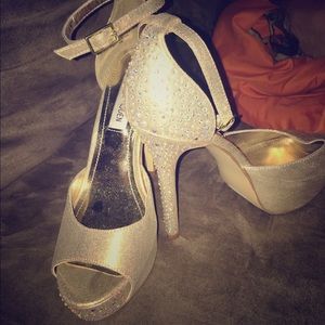 Steve Madden heals
