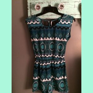 Super cute romper w/ lace | small