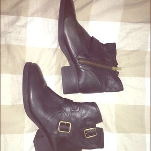 Steve Madden black ankle boot