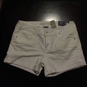 NWT American Eagle midi shorts