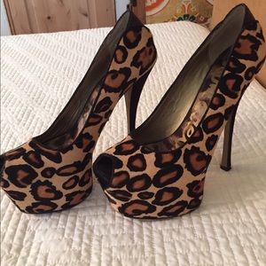 Never worn Sam Edelman 7.5 Alexa Pony Hair