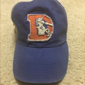 Denvet Broncos hat