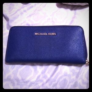 Michael kors wallet
