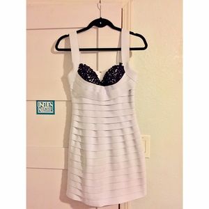 Sherri Hill white dress size 4 Never Worn