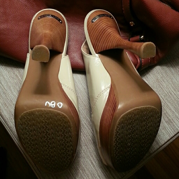 Michael Kors peep toe platform ankle strap heels - Picture 3 of 4