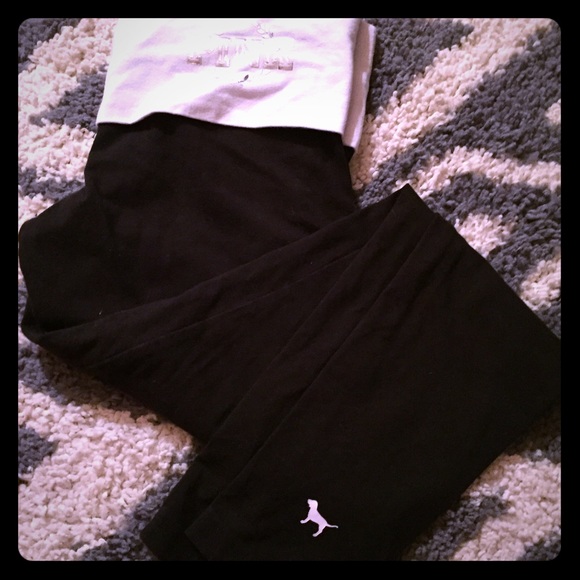 Black ankle crop VS Pink yoga pants. White/silver