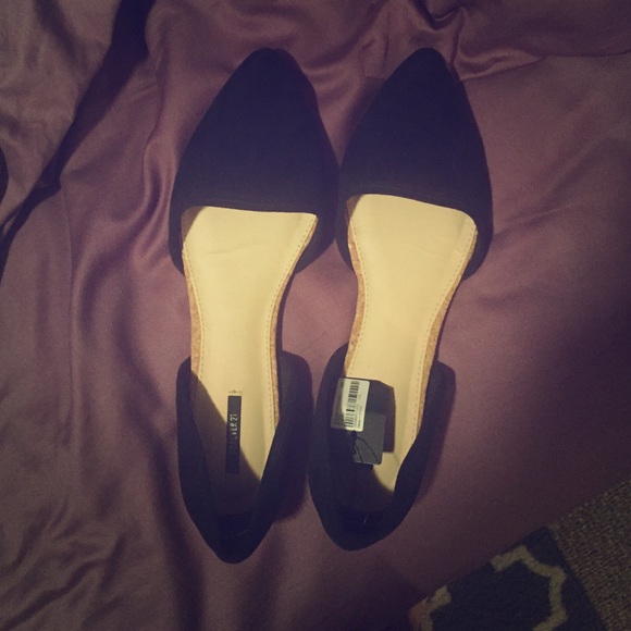 Brand new F21 black flats