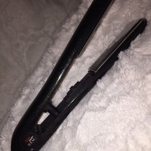 gittery CHI mini flat iron