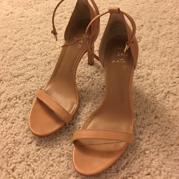 banana republic nude heels