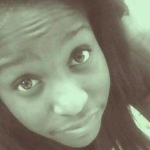 Meet your Posher, Janelle