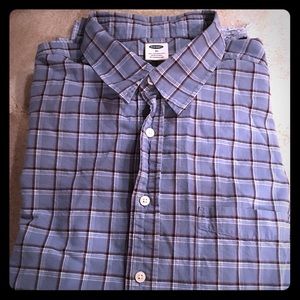 Men's old navy shirt