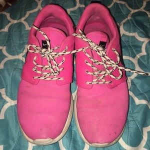 Pink Nike Roshe