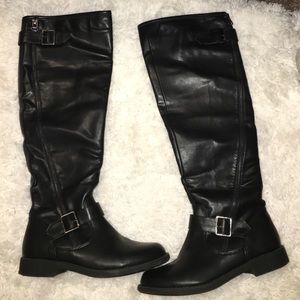 Black high boots brand new!!