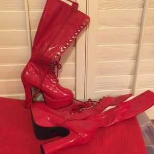 NWT RED  Boots