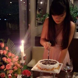 Meet your Posher, Hoàng