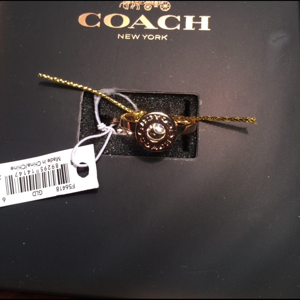 🎉HP🎉 NWT Gold Coach Circle stackable rings - Picture 4 of 4