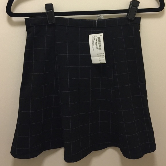 American Apparel Size S grid skirt❤️