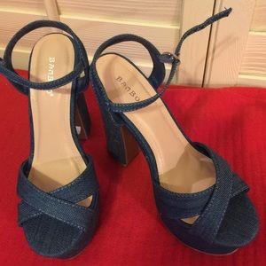 NWT CLOGGERS DENIM SHOE
