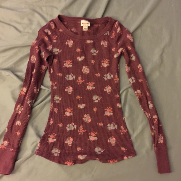 Thermal long sleeve perfect for fall 🐇