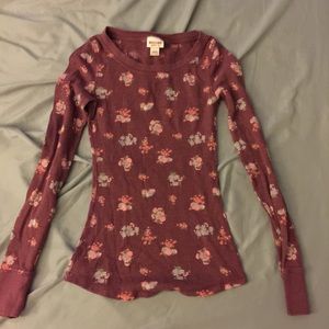 Thermal long sleeve perfect for fall 🐇