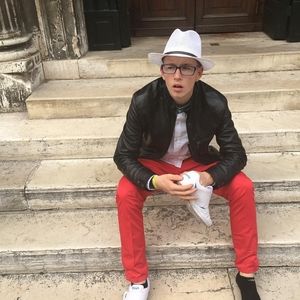 Meet your Posher, Christopher