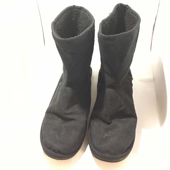 Boots - Picture 1 of 3