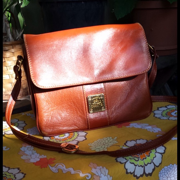 Authentic Vintage HCL Leather Handbag