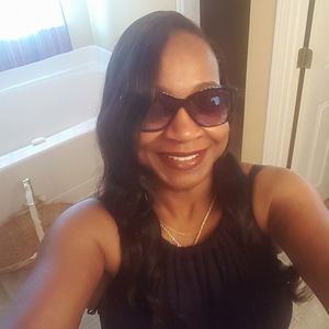 Meet your Posher, Cynthia