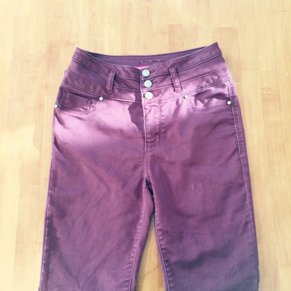 Tinseltown Skinny Jeans - Picture 2 of 4