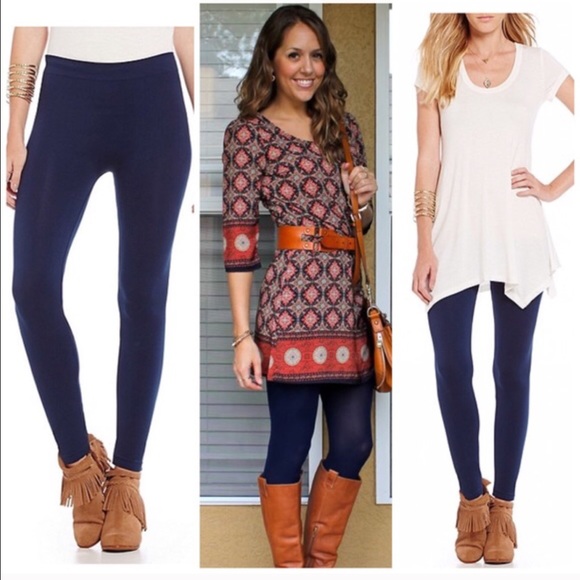 LAST ONE SALE! 🌸 Navy Fleece Lined Leggings - Picture 3 of 4