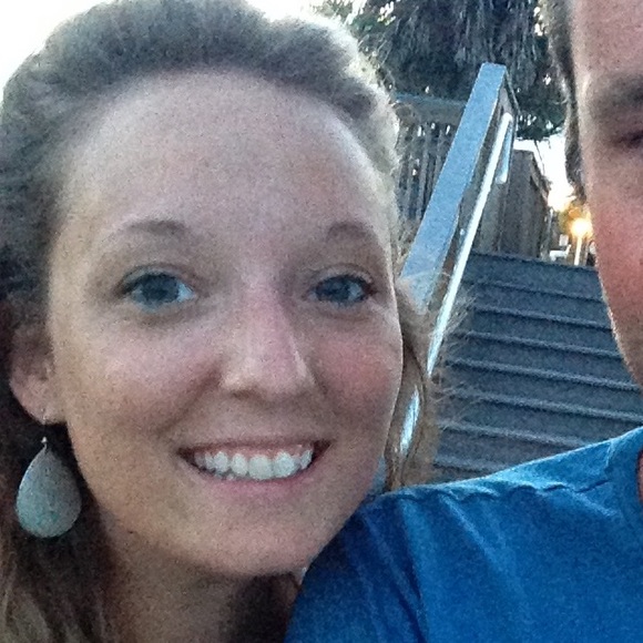 Meet your Posher, Brittany