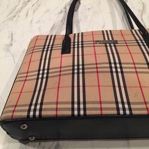 {{Burberry}} purse with leather handles