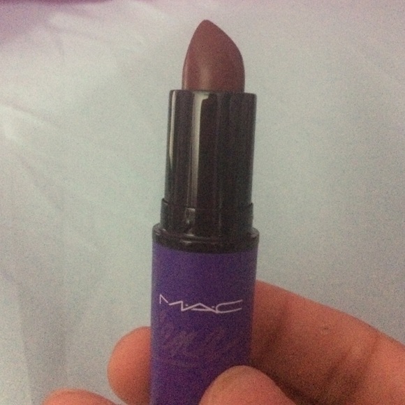 Selena MAC lipstick