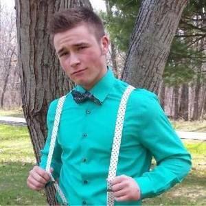 Meet your Posher, Dylan