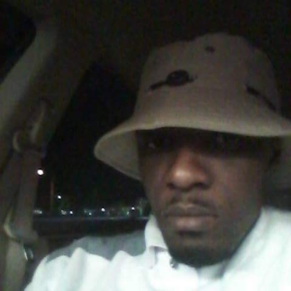 Meet your Posher, Adriel - Picture 1 of 1