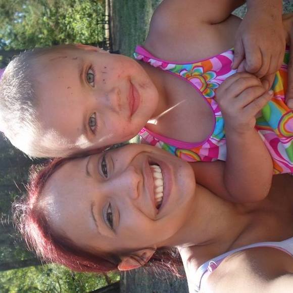 Meet your Posher, Nichole - Picture 1 of 1