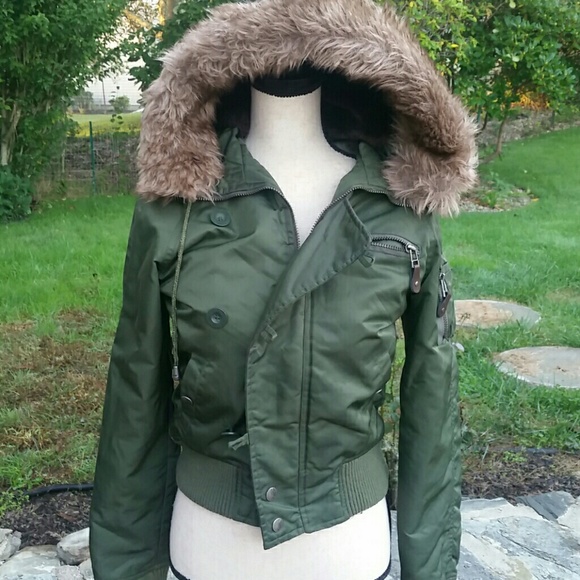 Aeropostale Jackets & Blazers - Aeropostale fur lined hood, bomber jacket