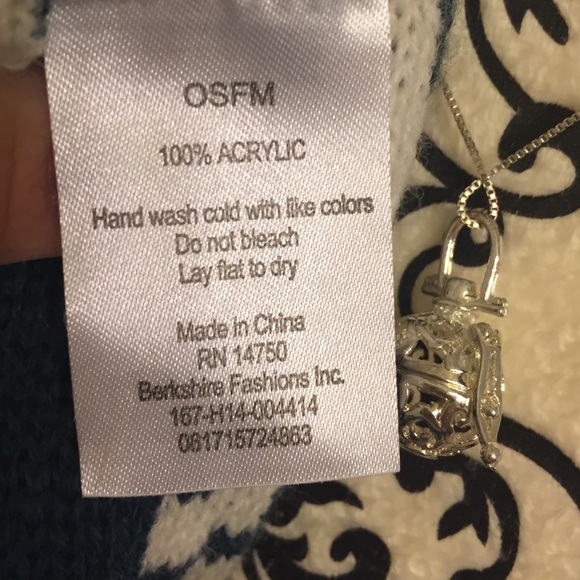 🍂🍁Infinity Scarf🍁🍂 - Picture 5 of 8