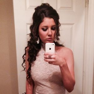 Meet your Posher, Alexus