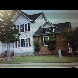 Meet your Posher, Srini