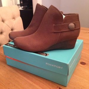 Brown leather ankle booties
