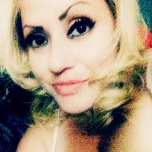 Meet your Posher, Emanda