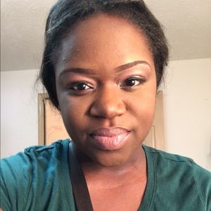 Meet your Posher, Candace