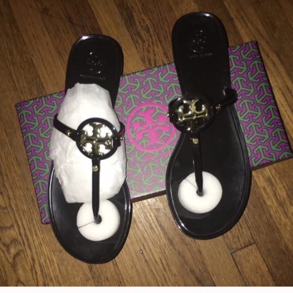 Tory butch flip flops